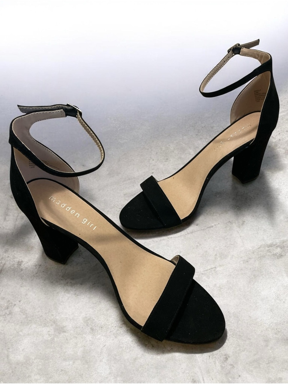 New Madden Girl Beella 3.5” Black Ankle-Strap Block Heel Sandals